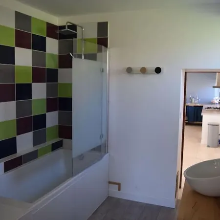 With 4 Bedrooms Holiday home