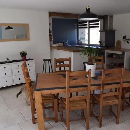 With 4 Bedrooms * La Haye